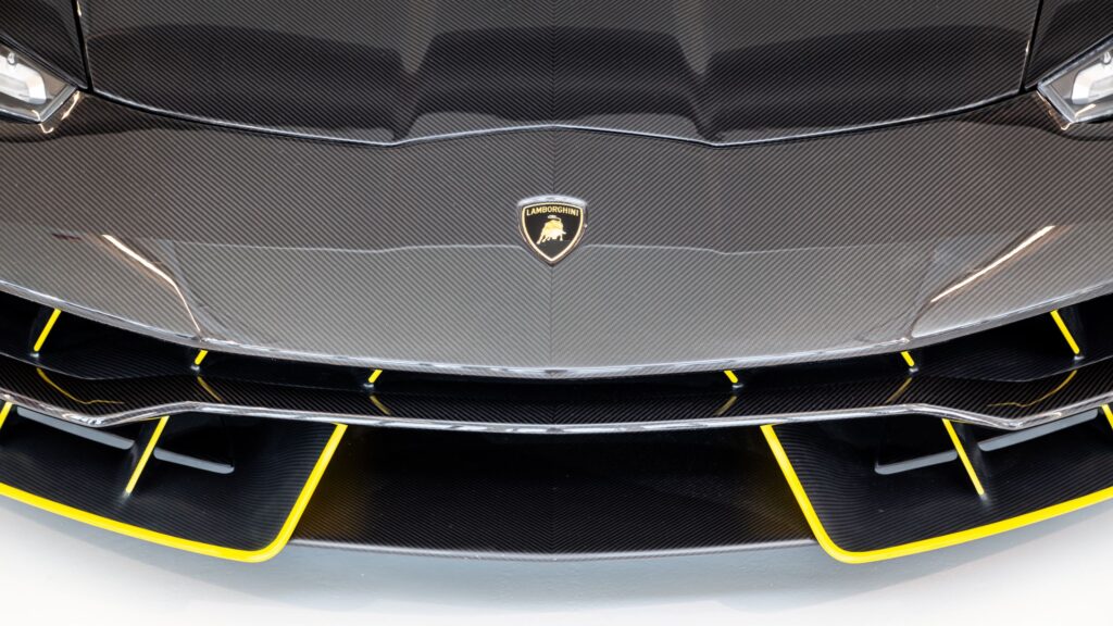 Lamborghini carbon fibre front splitter detail