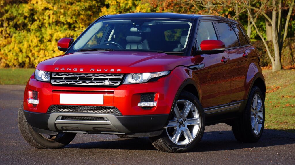 Land Rover Range Rover Evoque in red